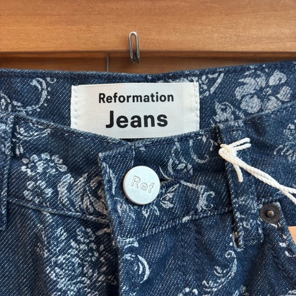 NWT REFORMATION Cynthia Baroque High Rise Straight Long Jeans, Size 23 - Picture 10 of 16